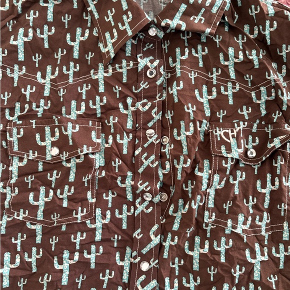 Cowgirl hardware women’s extra  large Brown Shirt with Cactus Print - Picture 5 of 9